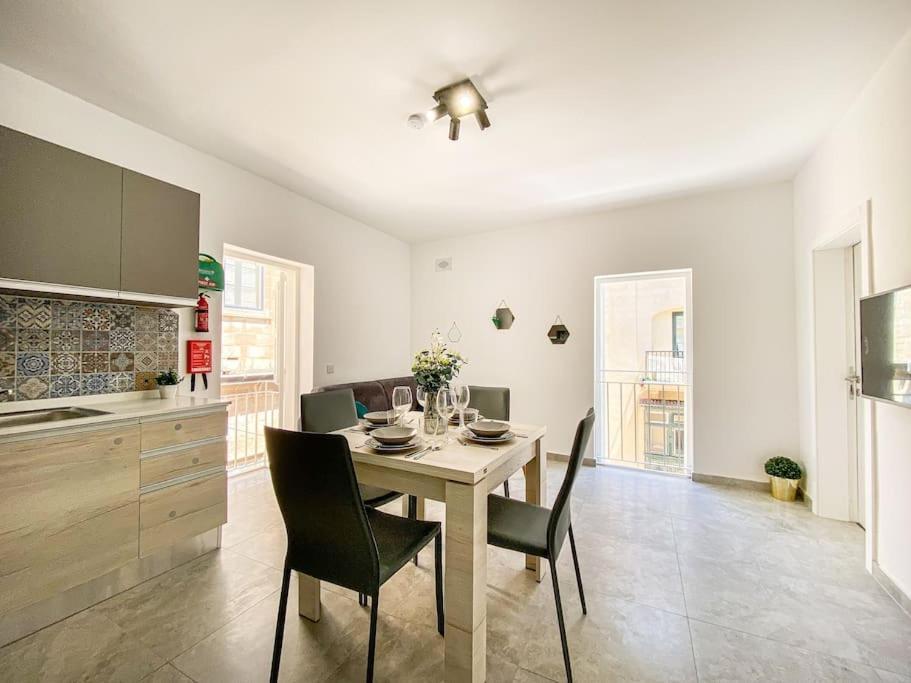 Lovely 1- Bedroom Apartment In Floriana מראה חיצוני תמונה