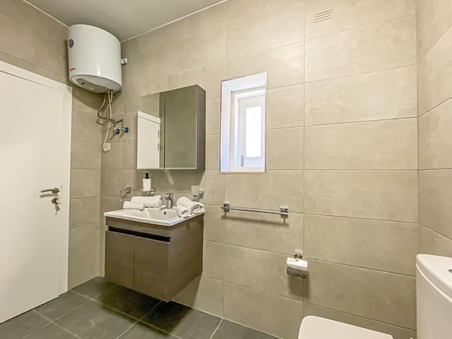 Lovely 1- Bedroom Apartment In Floriana מראה חיצוני תמונה